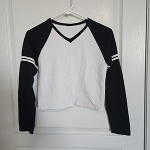Contrast V-neck Varsity Stripped Long Sleeve Crop Tee size Small